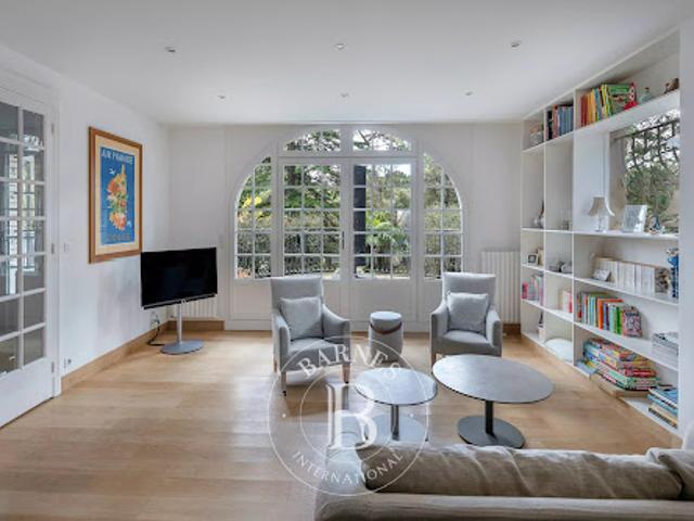 Villa avec terrasse