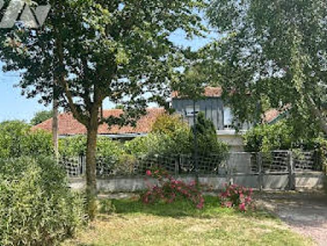 Villa avec terrasse