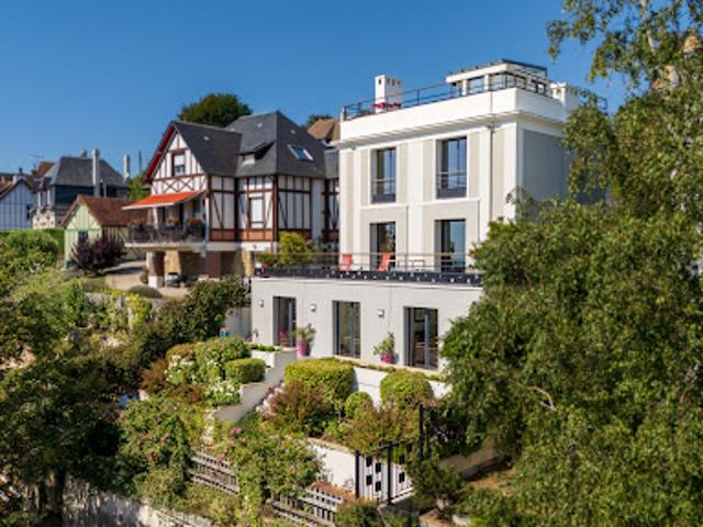 Villa avec terrasse