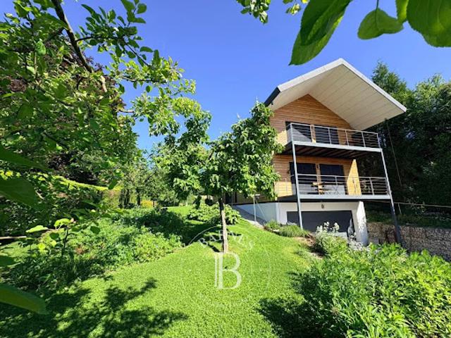 Villa avec terrasse