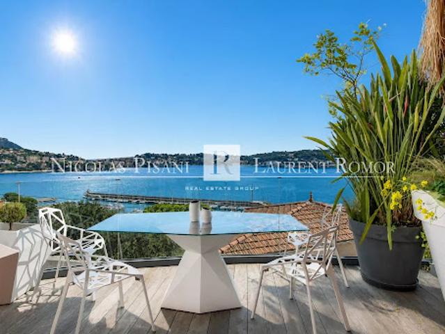 Villa avec terrasse