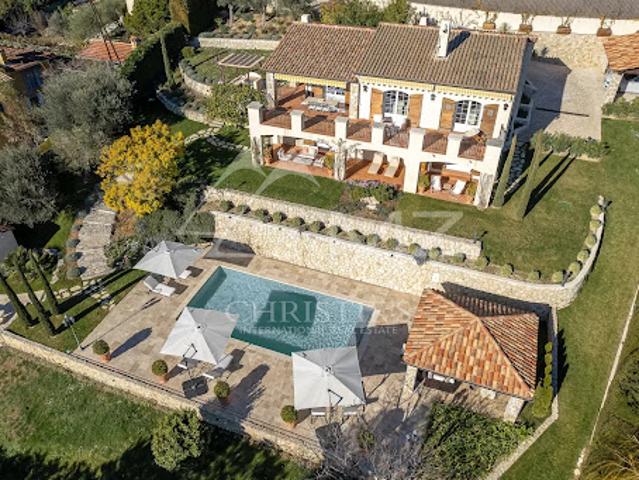 Villa avec terrasse