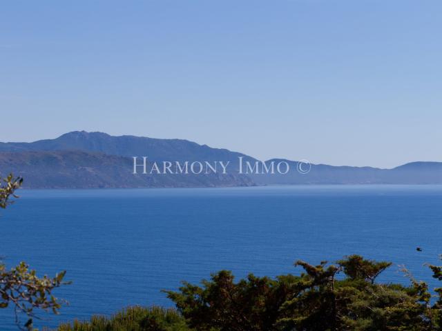Villa avec une très belle double vue mer au calme. 200m² Sagone