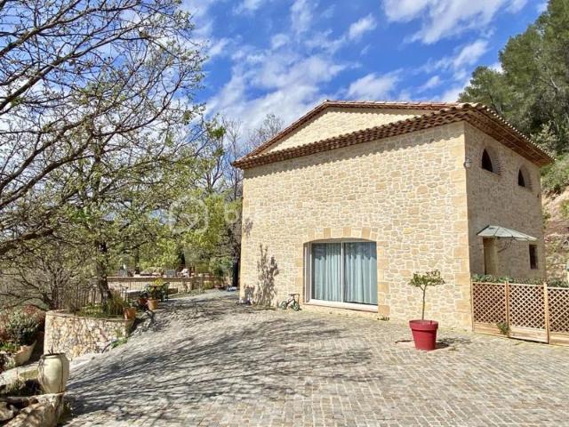 VILLA AVEC UNE VUE IMPRENABLE