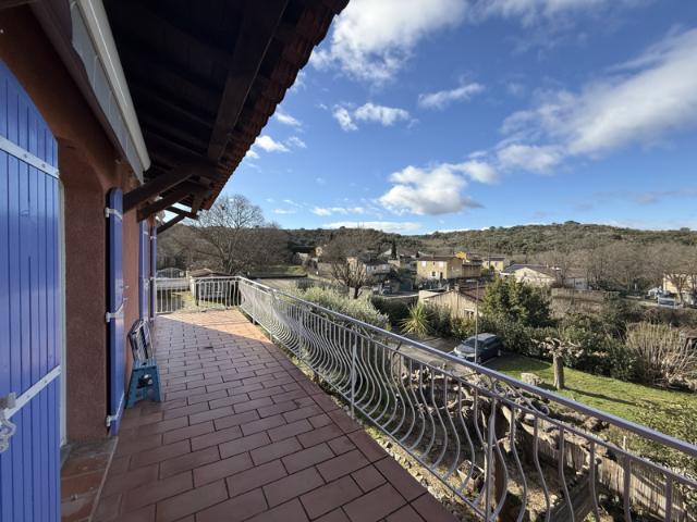 VILLA AVEC VUE DOMINANTE