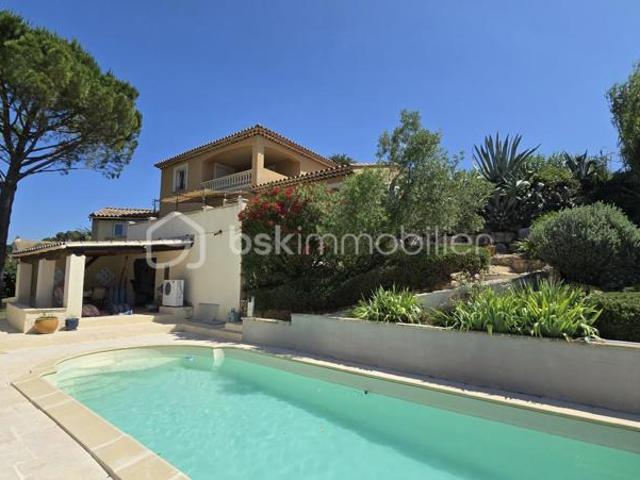 Villa avec vue imprenable, piscine et spa