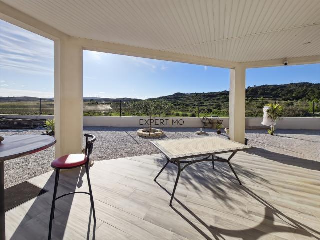 VILLA AVEC VUE IMPRENABLE