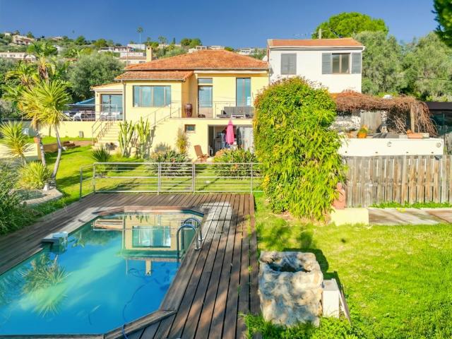 Villa avec vue mer et dépendances – Golfe Juan