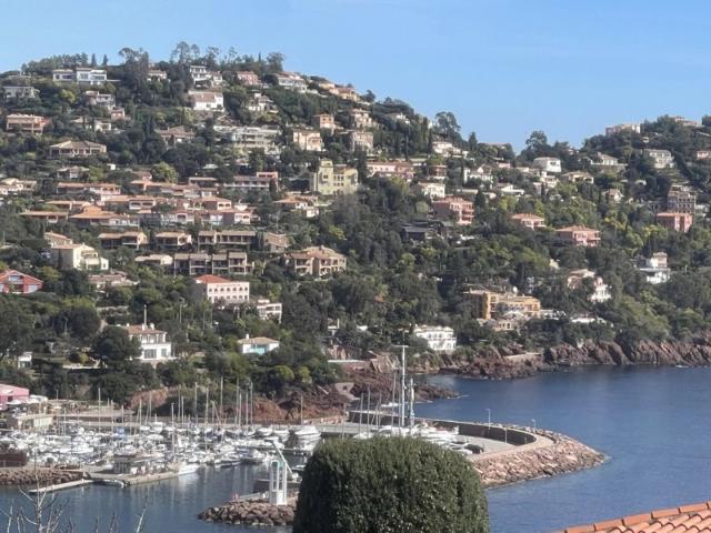 Villa traditionnelle vue mer panoramique
