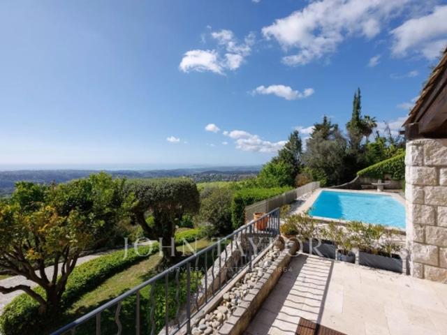 Villa avec vue mer panoramique à Vence