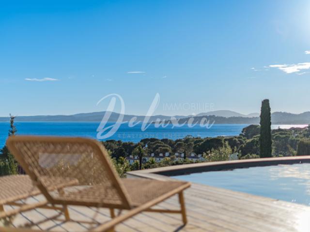 Villa avec vue mer, piscine et plage à pied, Les Issambres