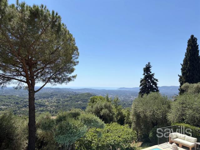 Villa avec vue panoramique à Magagnosc 192m² Grasse