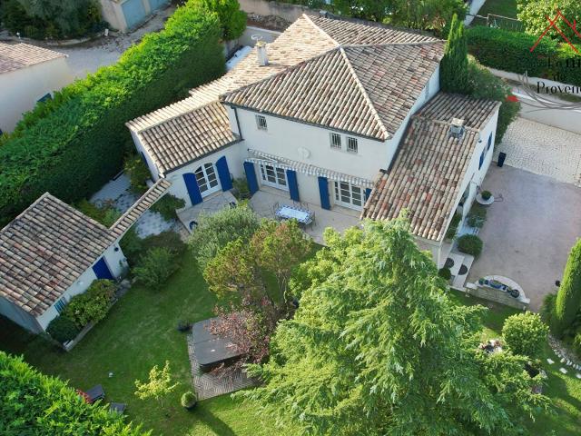 Villa avec vue sur le Mont Ventoux 140m² Saint Saturnin lès Avignon