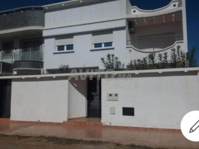 Villa avec 3 appartements meublés