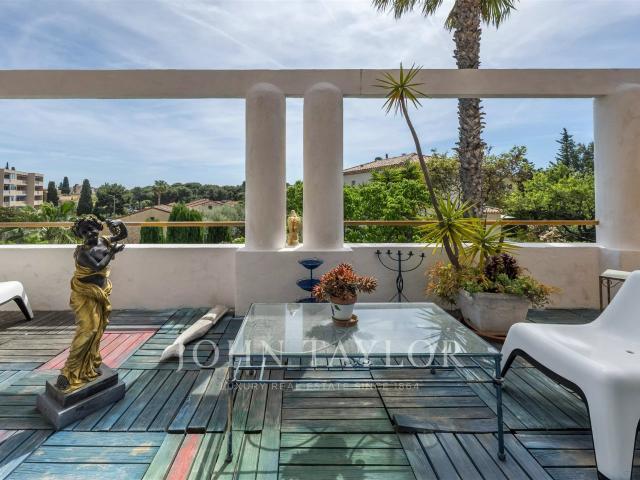 Villa bandolaise de caractère – Vue parc, piscine & centre/p. 174m² Bandol