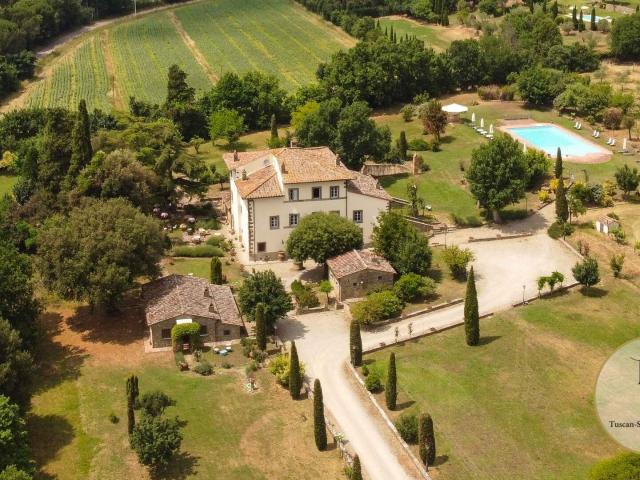 Villa Bella Cortona · Cor147 1056m² Cortona