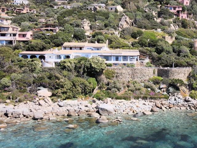 Villa Bella on the seafront