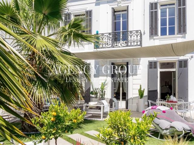 VILLA BELLE ÉPOQUE À PIED DE LA CROISETTE CANNES CENTRE
