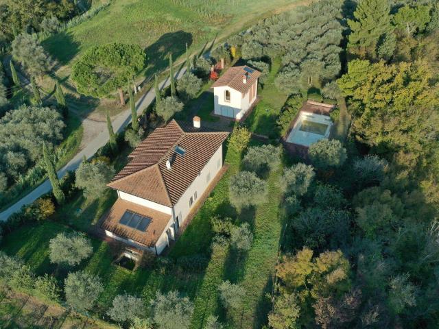 Villa Bianca con dependance e piscina, Palaia, Pisa Toscan. 325m² Palaia
