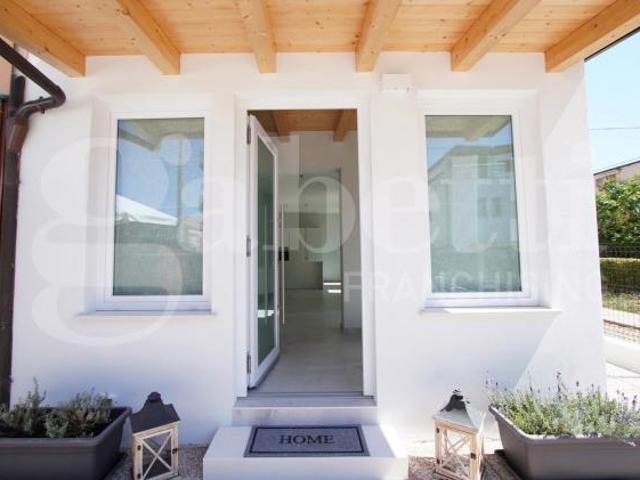 Villa bifamiliare Venezia. Rif.: 9/PC26VRG