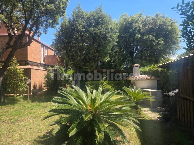 Villa bifamiliare via Cesenatico 62, Fregene, Fiumicino