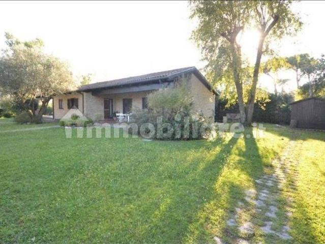 Villa bifamiliare via del Carrubo 3, Isola Albarella, Rosolina