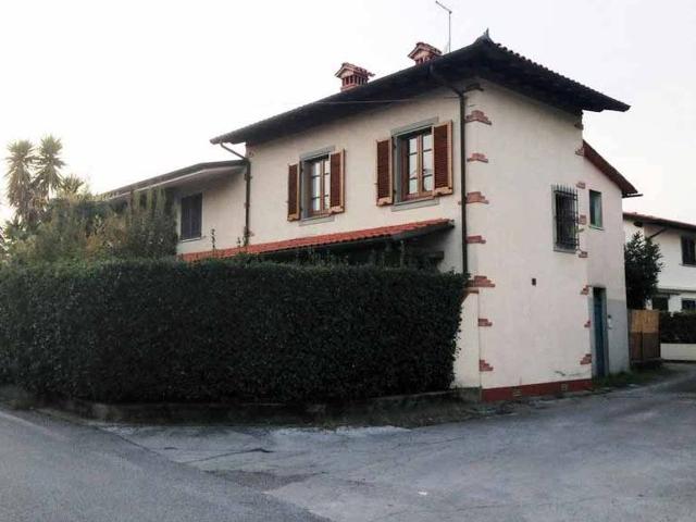 Villa bifamiliare via Duca d'Aosta, Centro, Forte dei Marmi