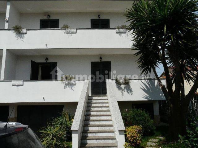 Villa bifamiliare via Madonna del Pantano, Lago Patria, Giugliano in Campania