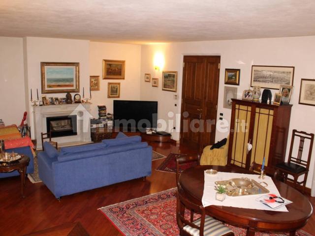 Villa bifamiliare via Marchetti 6, Pietrasanta