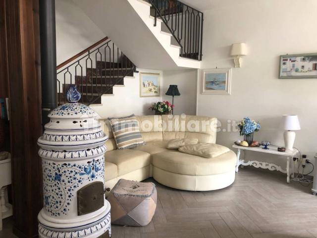 Villa bifamiliare via San Felice Circeo, Litoranea Terracina San Felice, Terracina