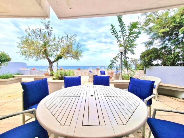 Villa bifamiliare via Passi 7, Torre Colonna Sperone, Altavilla Milicia