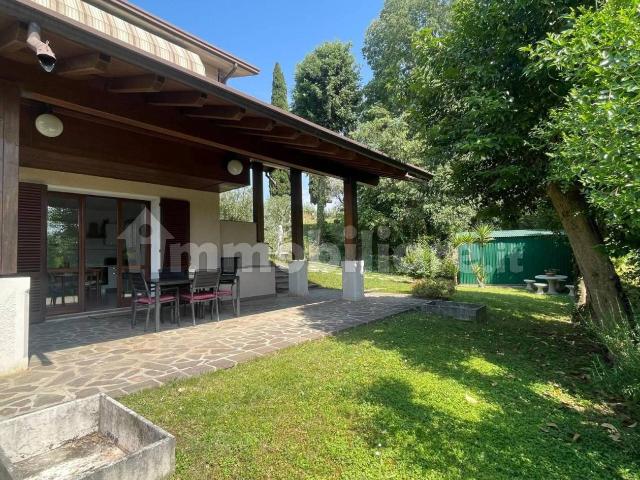 Villa bifamiliare via Umberto Zerneri 6, Centro, San Felice del Benaco