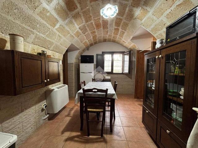 Villa bifamiliare villa A 500 mt dalla citta', Francavilla Fontana