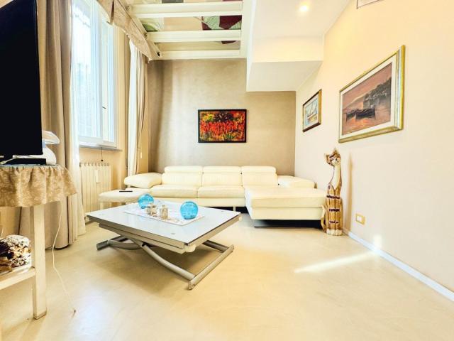 Villa Bifamiliare con giardino, Camaiore lido di