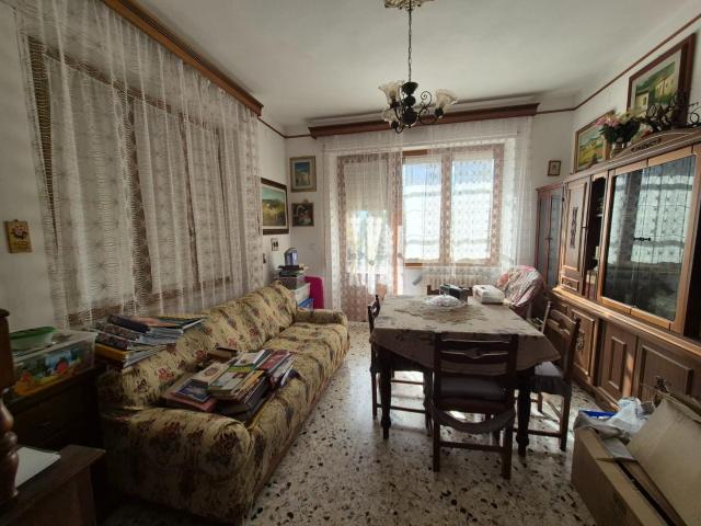 Villa Bifamiliare con giardino, Campiglia Marittima venturina