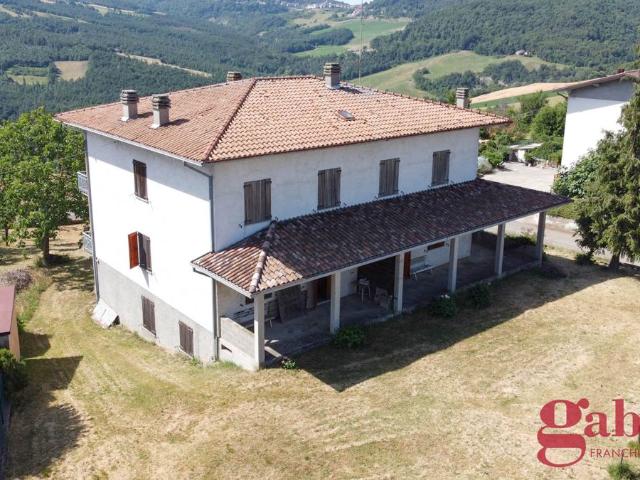 Villa Bifamiliare con giardino a Zocca