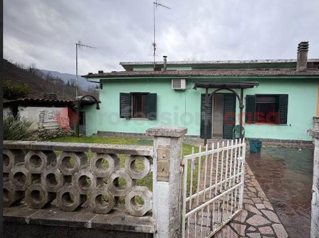 Villa Bifamiliare con giardino a Barga