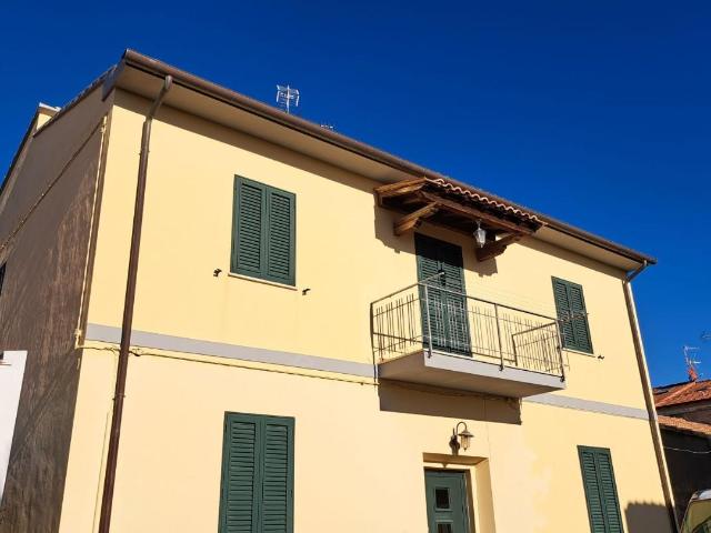 Villa Bifamiliare con giardino, Rosignano Marittimo rosignano solvay