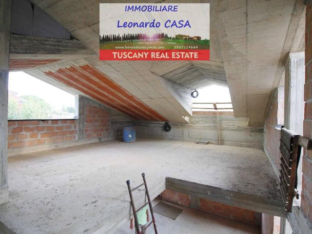 Villa Bifamiliare con giardino, Vinci sovigliana