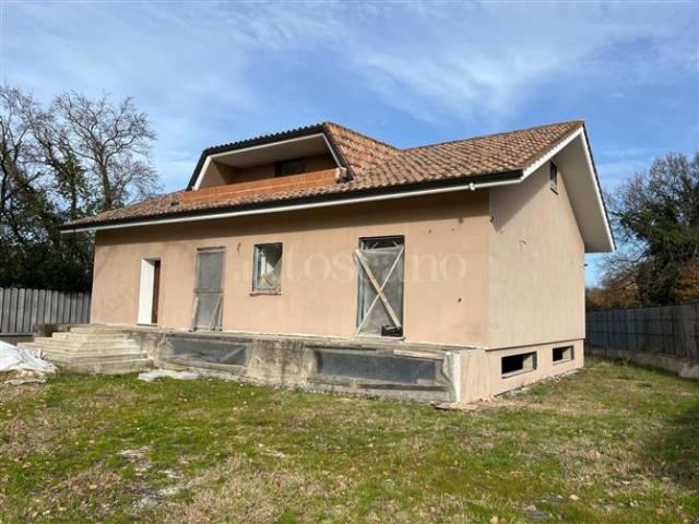 Villa di 380 mq a Paese Monterotondo