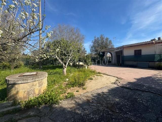 Villa Bifamiliare di 100 mq a Mesagne Mesagne