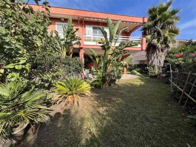 Villa Bifamiliare di 250 mq a TORRIMPIETRA Fiumicino
