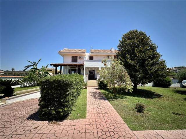 Villa Bifamiliare di 175 mq a Marechiaro, Cocchino, Anzio Colonia Anzio