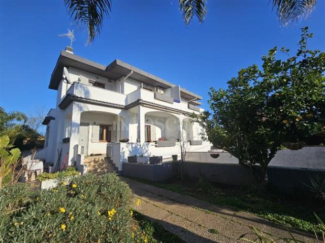 Villa Bifamiliare di 200 mq a VILLA CLAUDIA Anzio
