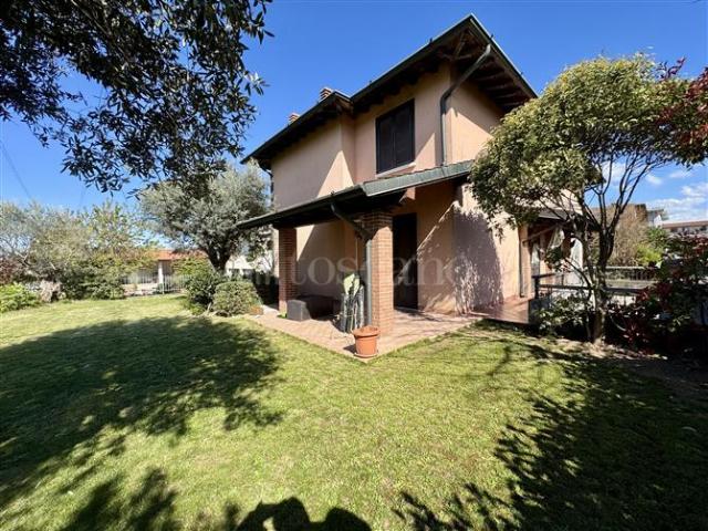 Villa Bifamiliare di 220 mq a Centro San Zeno Naviglio