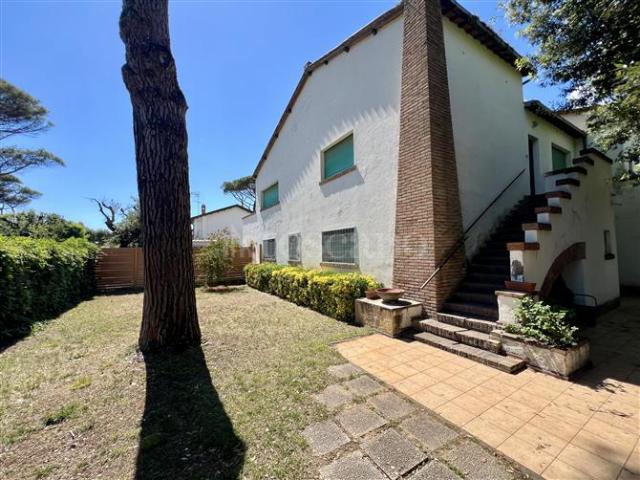 Villa Bifamiliare di 225 mq a Fregene, Maccarese, Le Vignole Fiumicino