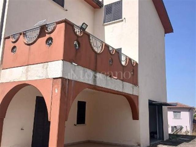 Villa Bifamiliare di 320 mq a San Fele