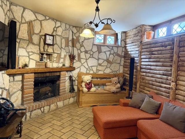 Villa bifamiliare Fiuggi. Rif.: Cod. rif V5143VRG