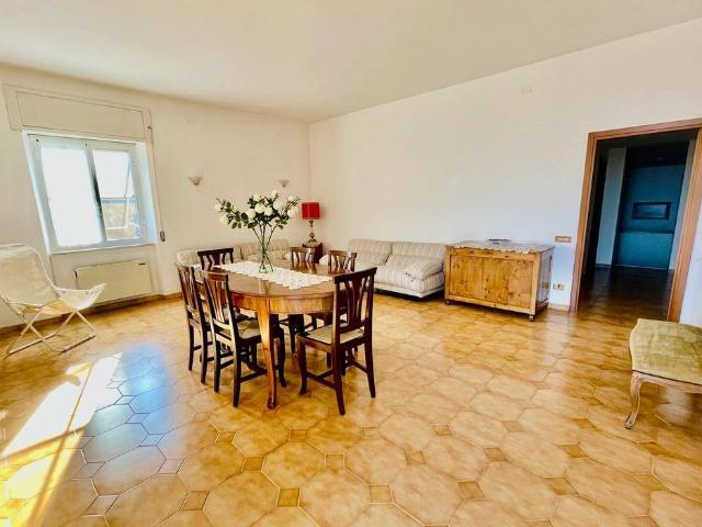 Villa bifamiliare in vendita a Colli al Metauro