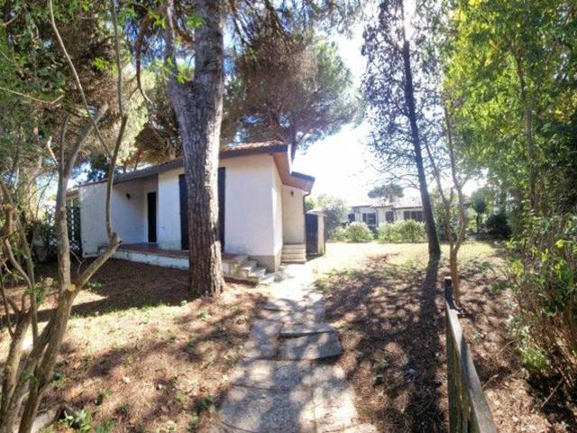 Villa bifamiliare in vendita a Comacchio